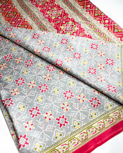 Load image into Gallery viewer, Light Silver Rose Sari