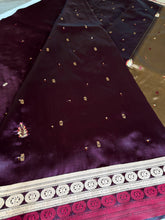 Load image into Gallery viewer, Burgundy Gilt Banarasi Sari