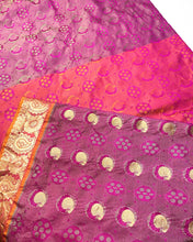 Load image into Gallery viewer, Mulberry Pink Banarasi Sari