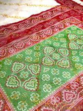 Load image into Gallery viewer, Floral White Chunri Sari