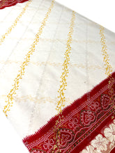 Load image into Gallery viewer, Floral White Chunri Sari