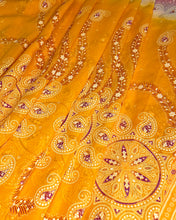 Load image into Gallery viewer, Sun Burst Chunri Sari