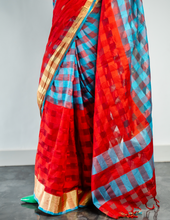 Load image into Gallery viewer, Dyer's Checks Sari