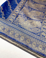 Load image into Gallery viewer, Antique Fuchsia Sari
