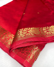 Load image into Gallery viewer, Bright Red Banarasi Sari
